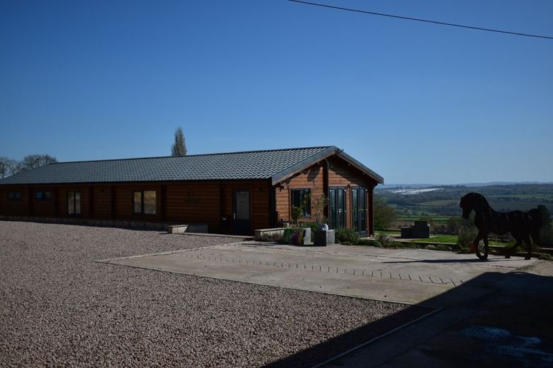 9 bedroom house, St. Weonards, Hereford HR2 - Available