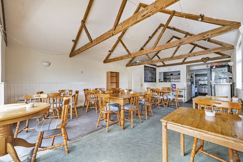 5 bedroom house, Lender Lane, Mullion TR12 - Available