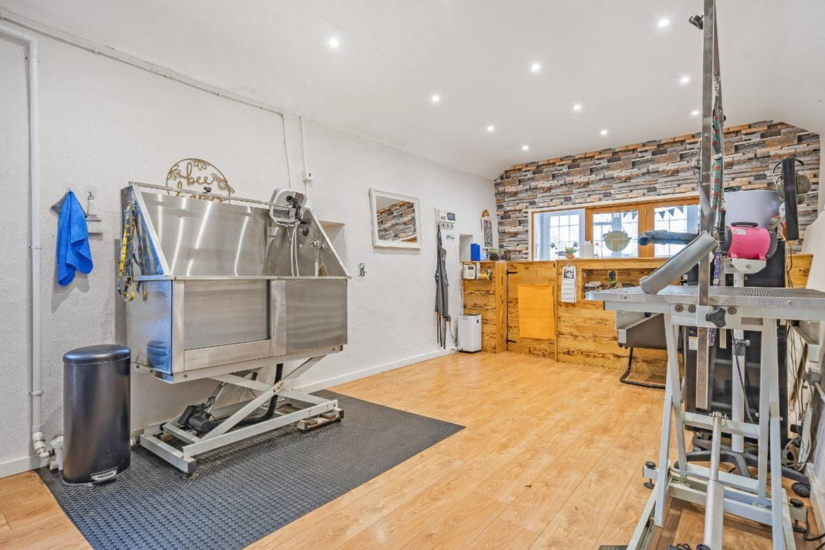 5 bedroom house, Lender Lane, Mullion TR12 - Available