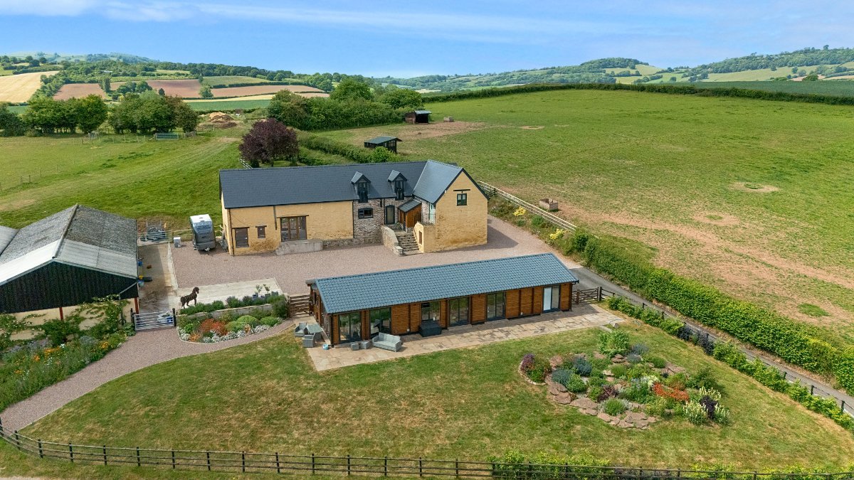 7 bedroom house, St. Weonards, Hereford HR2 - Available