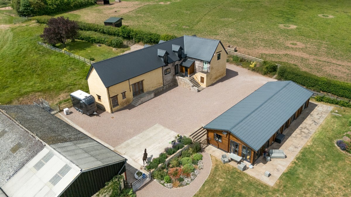 7 bedroom house, St. Weonards, Hereford HR2 - Available