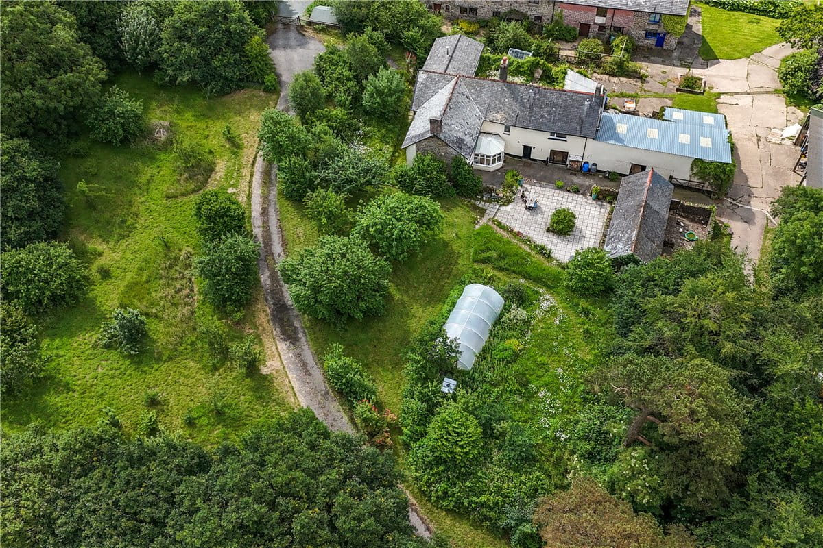 21.1 acres House, Winkleigh, Devon EX19 - Available