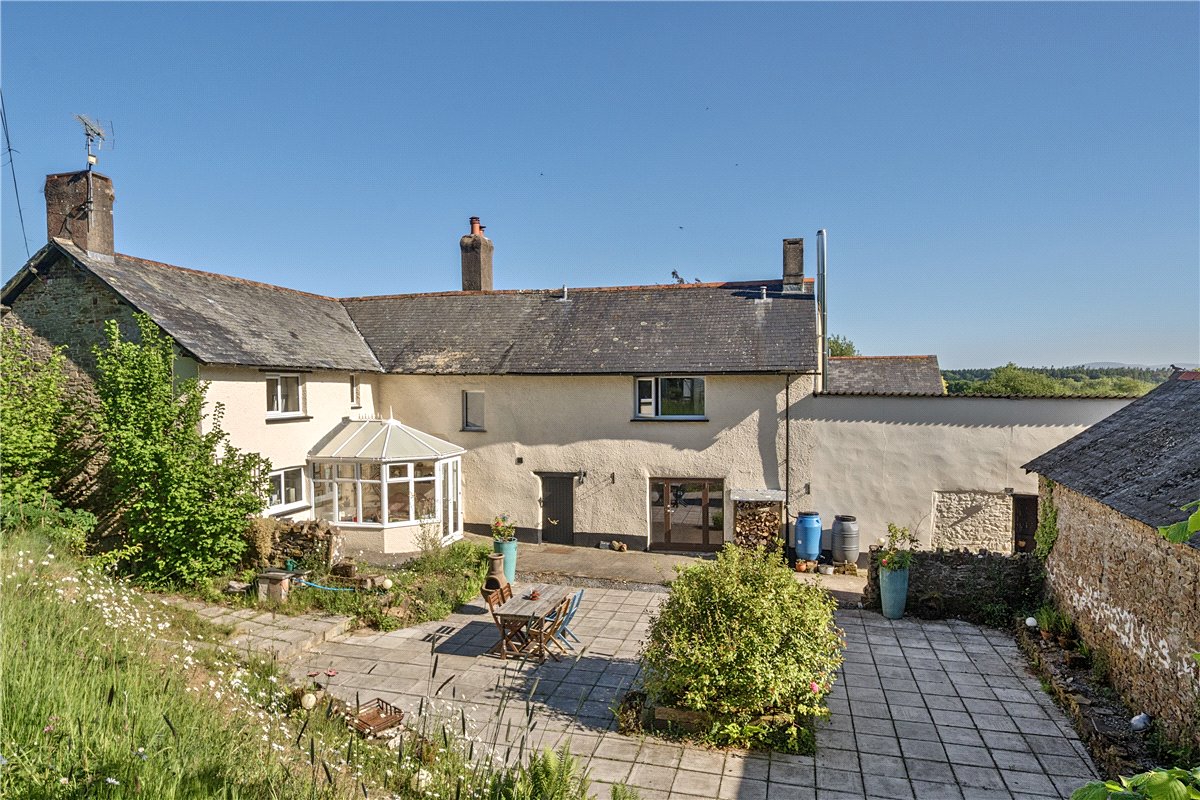 21.1 acres House, Winkleigh, Devon EX19 - Available