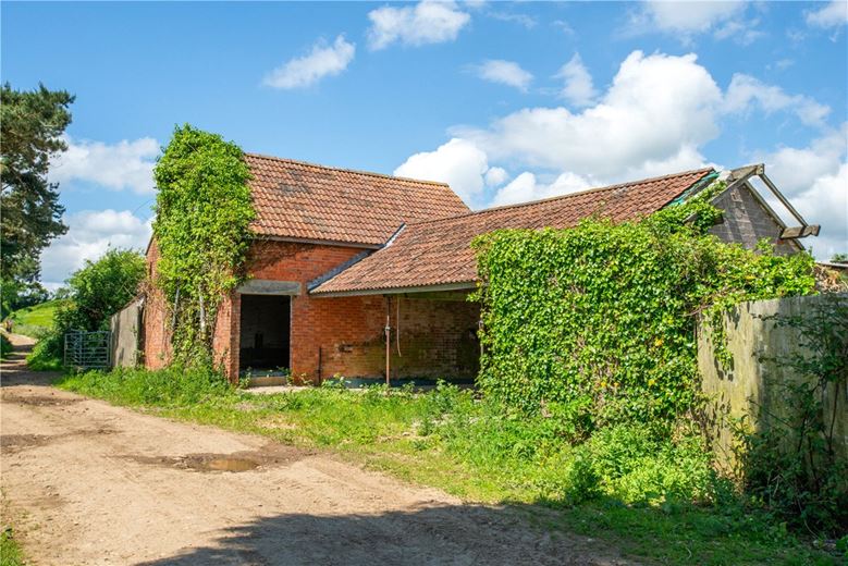 258 acres House, Symondsbury, Bridport DT6 - Available