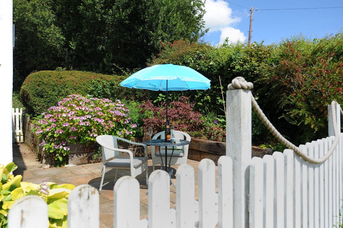 3 bedroom house, High Bullen & Holidays, Sun Lane DT6 - Available