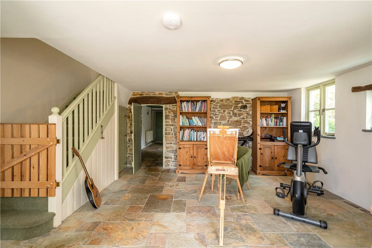 9.7 acres House, Woodford, Bude EX23 - Available