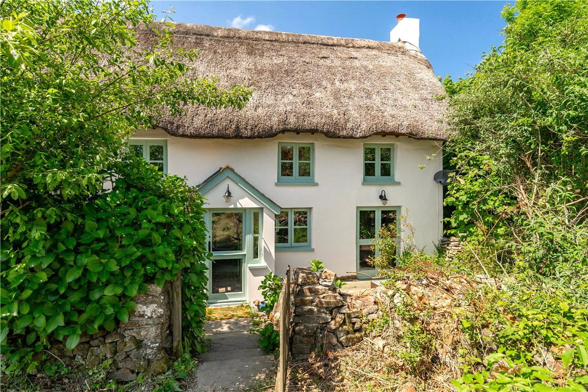 9.7 acres House, Woodford, Bude EX23 - Available