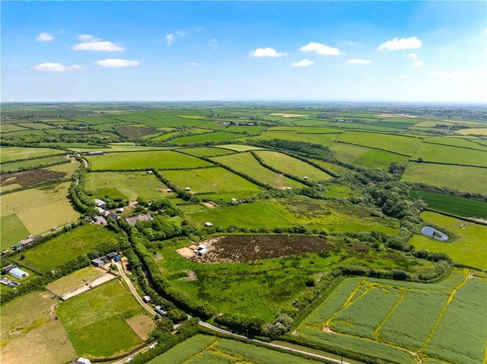 9.7 acres House, Woodford, Bude EX23 - Available