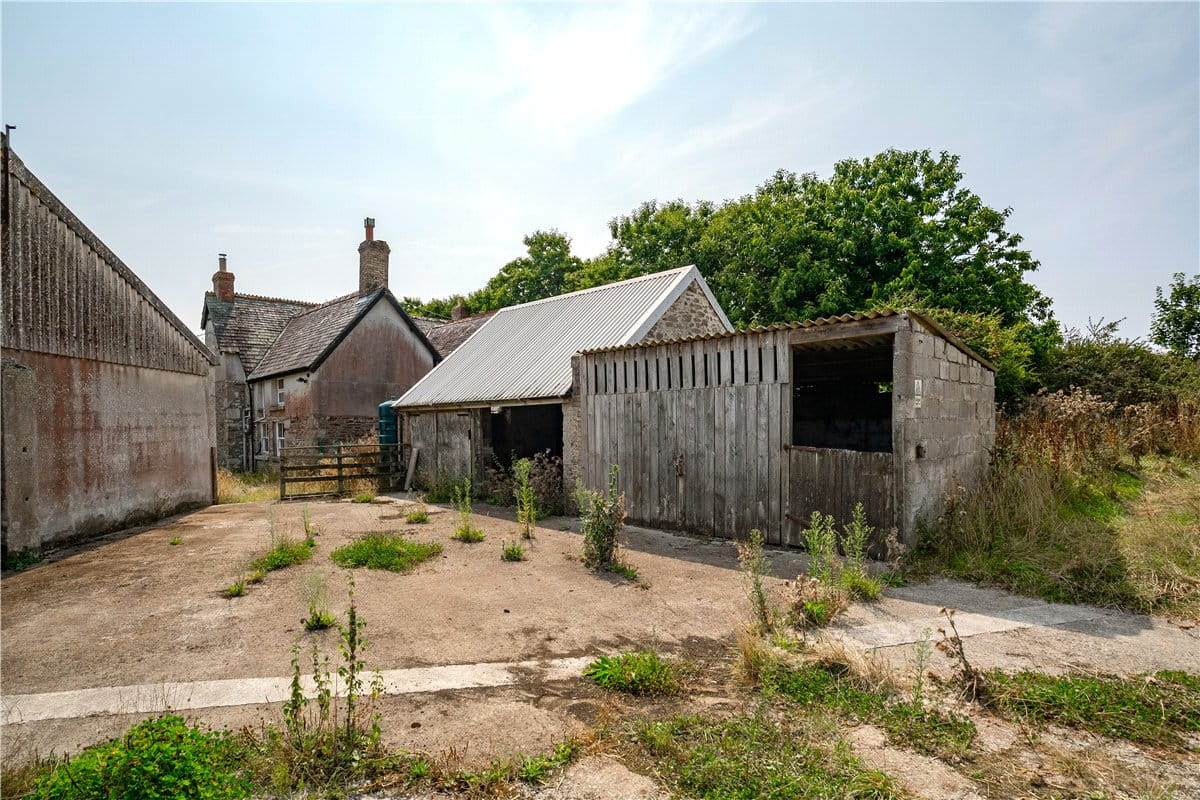 4.4 acres House, Grampound Road, Truro TR2 - Available
