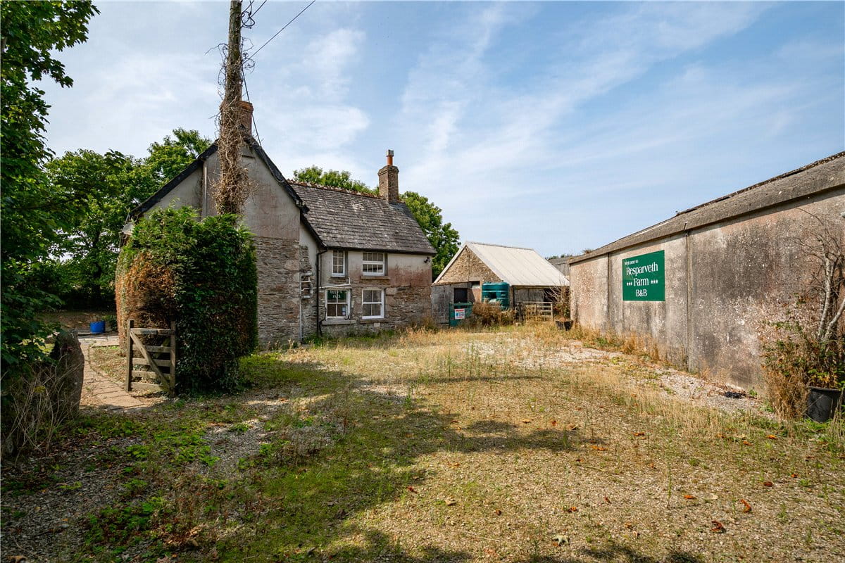 4.4 acres House, Grampound Road, Truro TR2 - Available