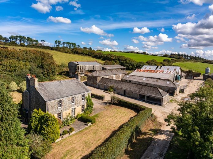 5 bedroom house, Ladock, Truro TR2 - Available