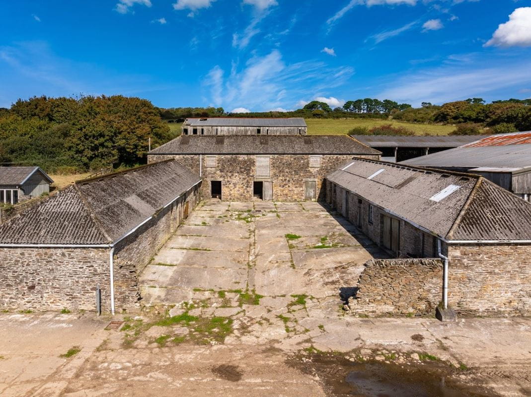 5 bedroom house, Ladock, Truro TR2 - Available