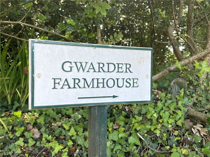  bedroom house, Enys, St. Gluvias TR10 - Available