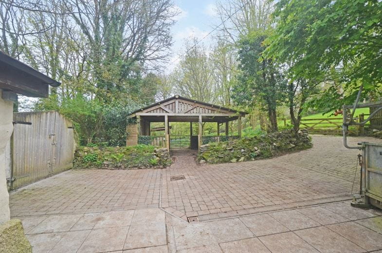 3.2 acres Farm, Hale Mills, Twelveheads TR4 - Available