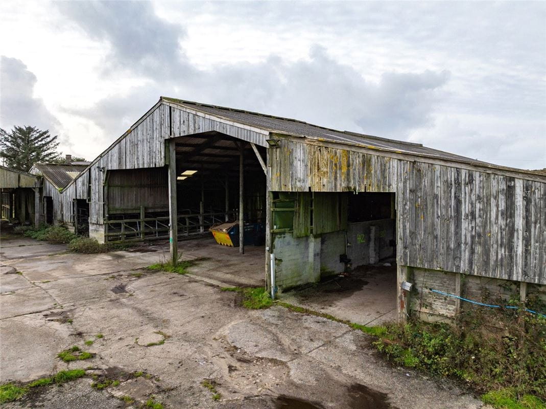 124.3 acres Farm, Carnmenellis, Nr Stithians TR16 - Available