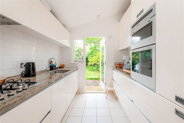 3 bedroom house, Wiseton Road, London SW17