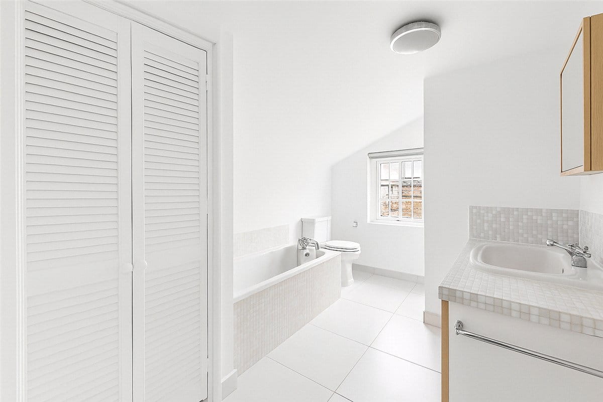 2 bedroom house, Beechcroft Road, London SW17