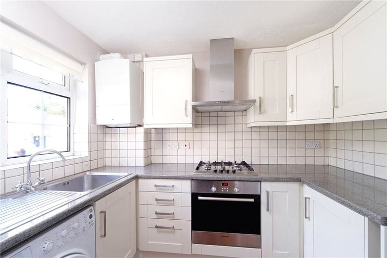 2 bedroom house, St. Benets Close, London SW17 - Available