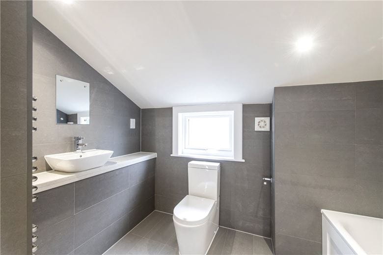 2 bedroom flat, Trinity Road, London SW17