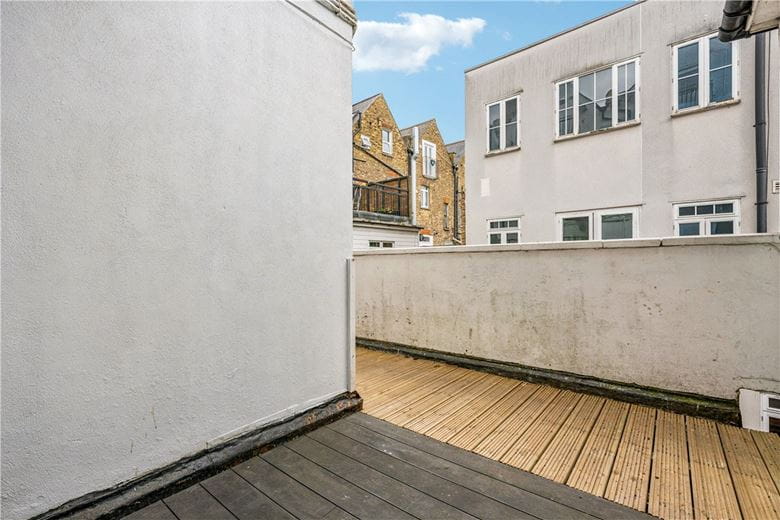 1 bedroom flat, Balham High Road, London SW12 - Available