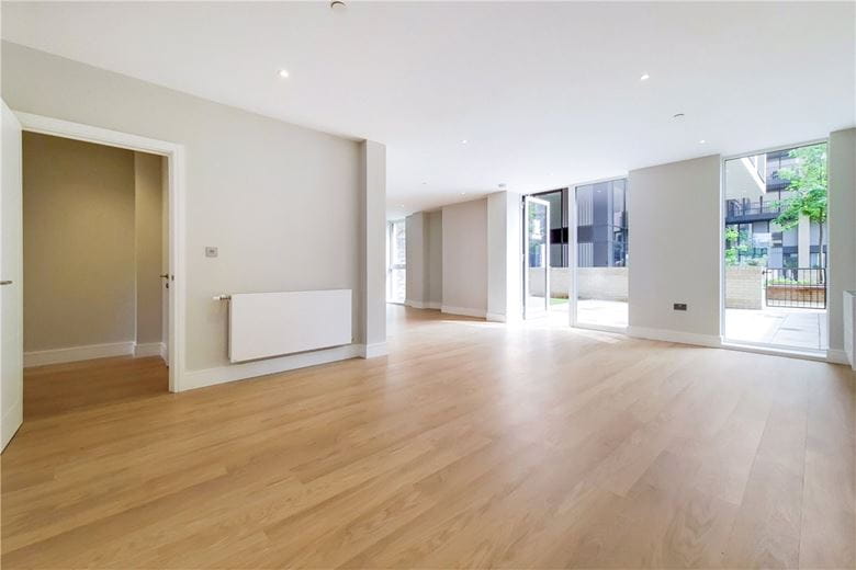 4 bedroom maisonette, Greyhound Parade, Wimbledon Grounds, London SW17