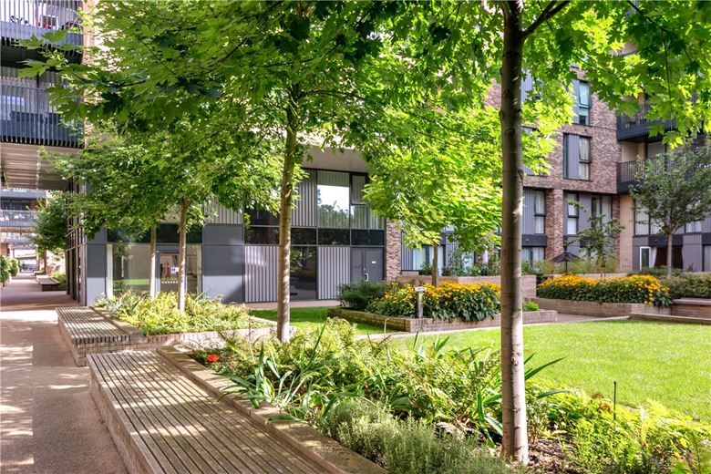 1 bedroom flat, Greyhound Parade, Wimbledon Grounds, London SW17