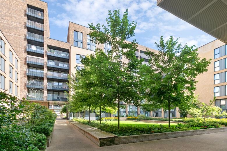 1 bedroom flat, Greyhound Parade, Wimbledon Grounds, London SW17
