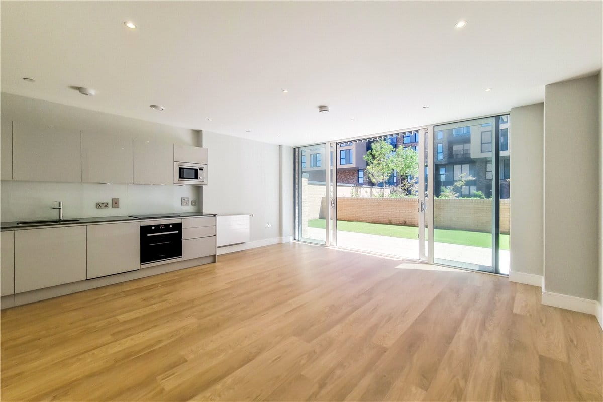 3 bedroom flat, Greyhound Parade, Wimbledon Grounds, London SW17 - Available