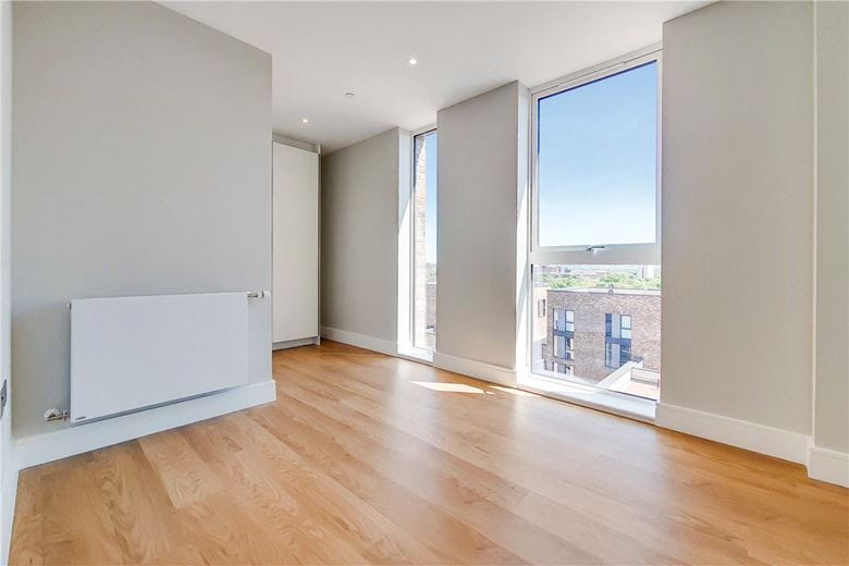 2 bedroom flat, Greyhound Parade, Wimbledon Grounds, London SW17 - Available