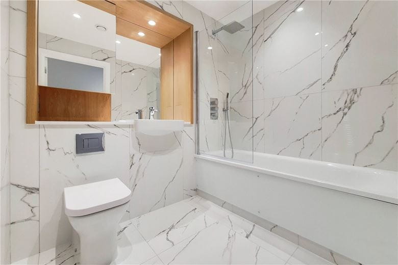 3 bedroom flat, Greyhound Parade, Wimbledon Grounds, London SW17