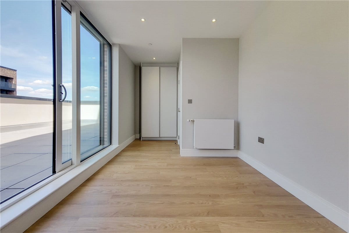 1 bedroom flat, Greyhound Parade, Wimbledon Grounds, London SW17