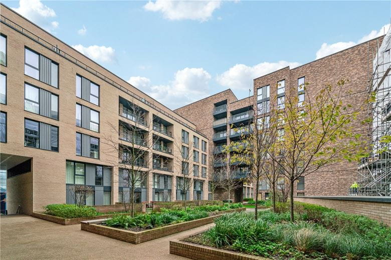 2 bedroom flat, Wimbledon Grounds, London SW17 - Available