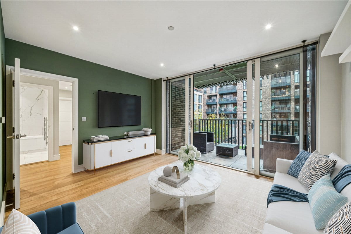 2 bedroom flat, Wimbledon Grounds, London SW17 - Let Agreed