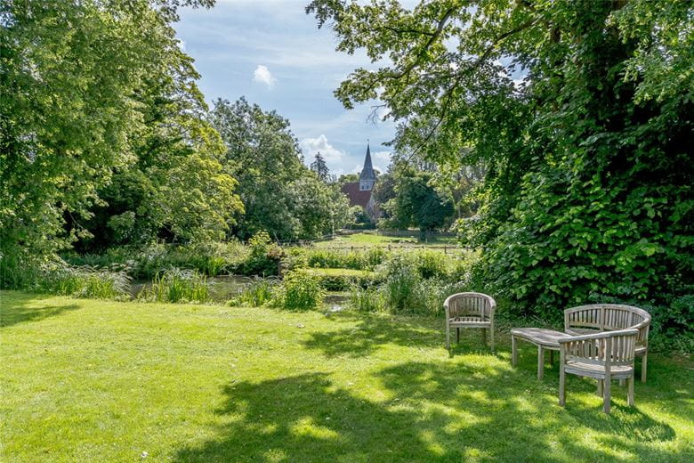 4 bedroom house, Wherwell, Andover SP11 - Available