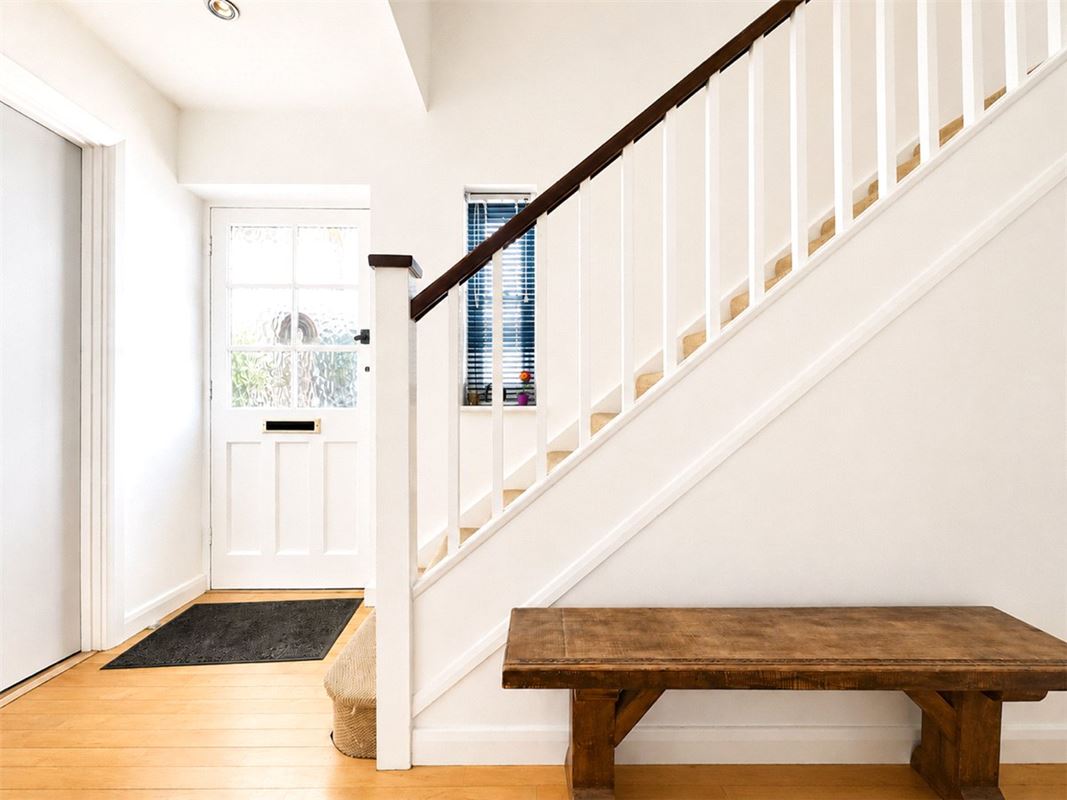 3 bedroom house, Edgar Road, Winchester SO23