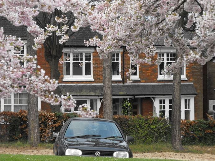 3 bedroom house, Owens Road, Winchester SO22 - Available