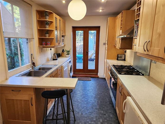 3 bedroom house, Owens Road, Winchester SO22 - Available