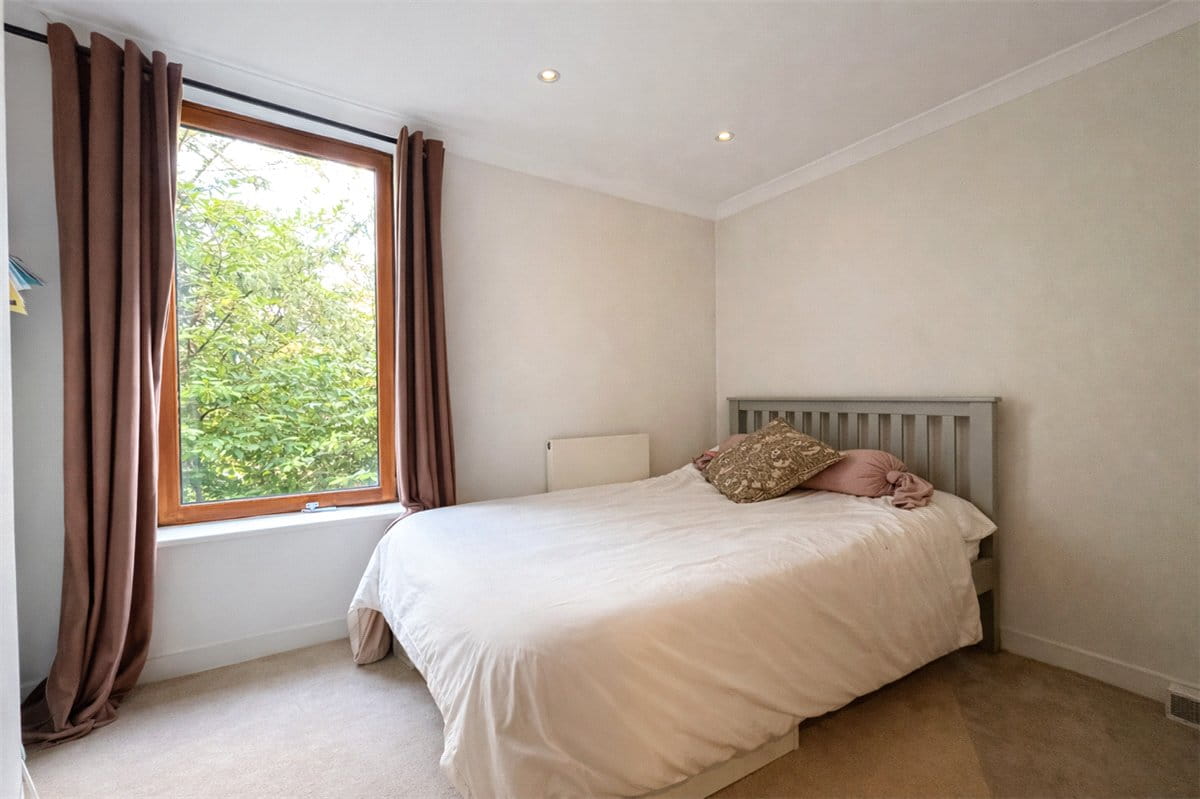 2 bedroom flat, Bereweeke Road, Winchester SO22 - Let Agreed