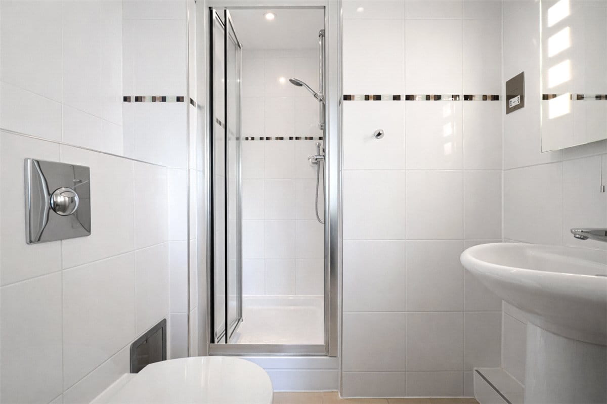 2 bedroom flat, Bereweeke Road, Winchester SO22 - Let Agreed