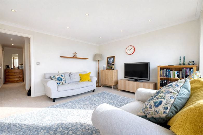 2 bedroom flat, Bereweeke Road, Winchester SO22 - Let Agreed