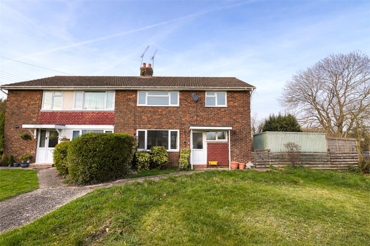 3 bedroom house, Stoke Charity Road, Kings Worthy SO21 - Under Offer