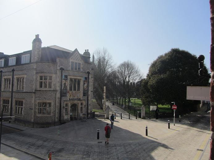 2 bedroom flat, Little Minster Street, Winchester SO23 - Let Agreed