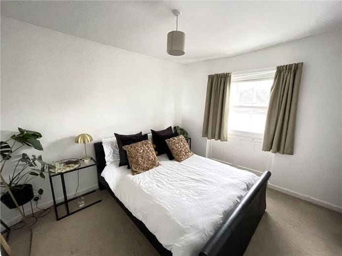 2 bedroom flat, Little Minster Street, Winchester SO23 - Let Agreed