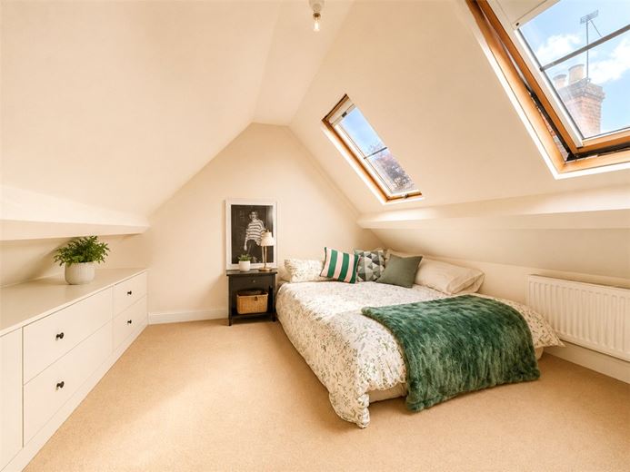 3 bedroom flat, Little Minster Street, Winchester SO23 - Let Agreed