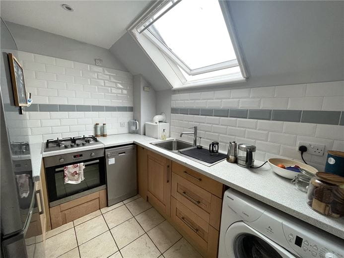 2 bedroom flat, St Pauls Place, Cross Street SO23 - Let Agreed