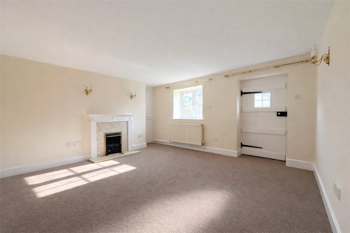 2 bedroom cottage, Winchester Street, Leckford SO20 - Let Agreed