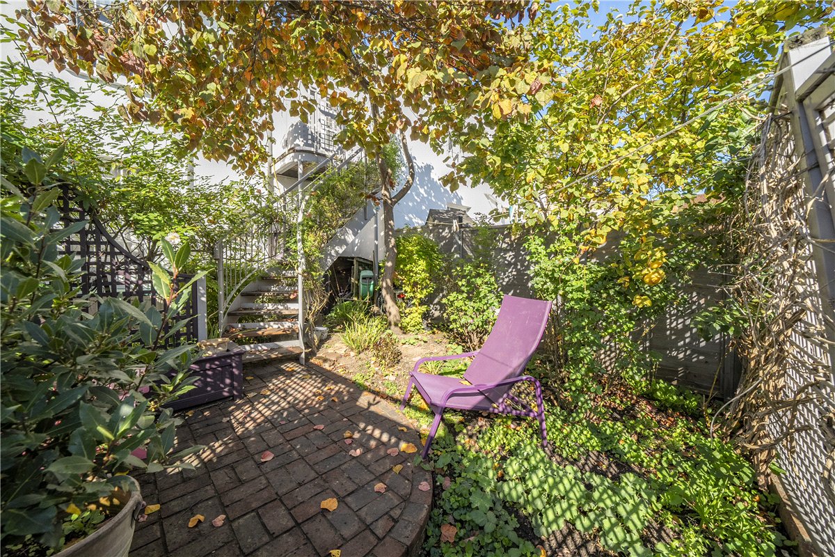 3 bedroom flat, Hyde Street, Winchester SO23 - Available