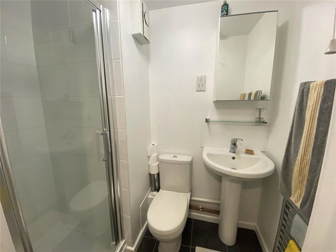 2 bedroom flat, Lantern Court, Christchurch Road SO23