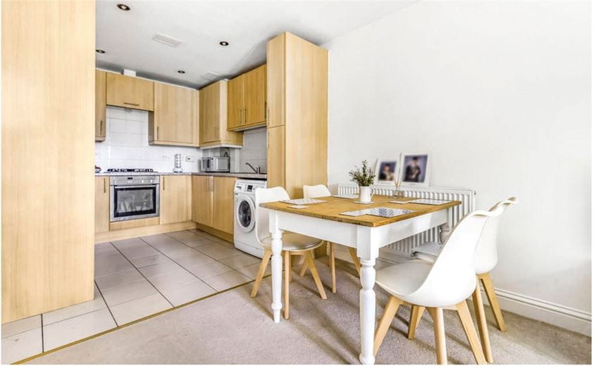 1 bedroom flat, Wychwood Place, Winchester SO22 - Let Agreed