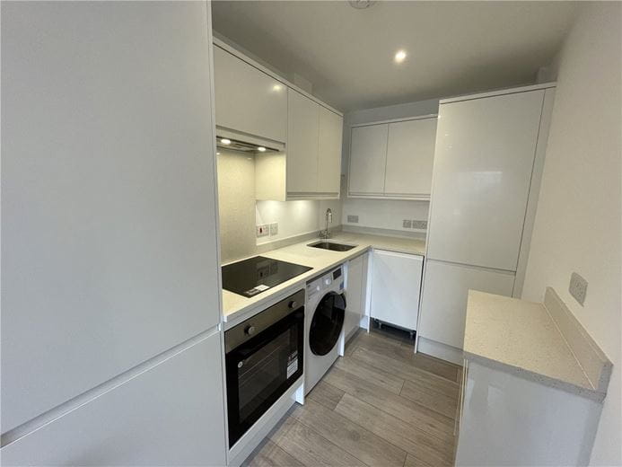 2 bedroom flat, Mead House, City Road SO23 - Available